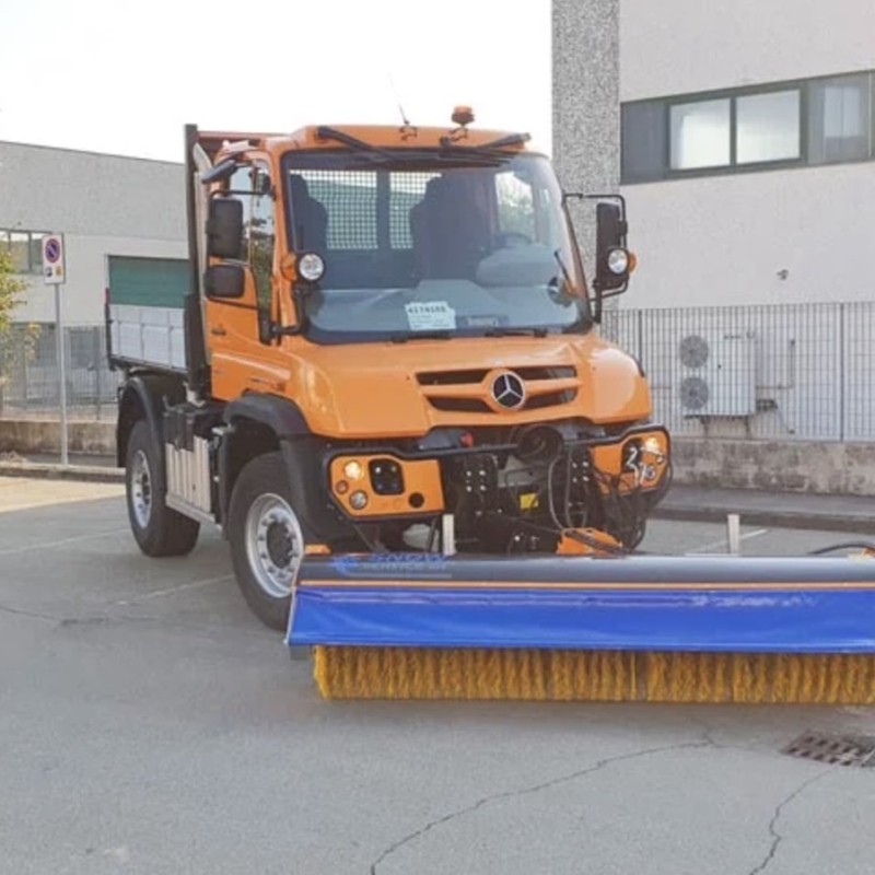 Roller sweepers for street cleaning