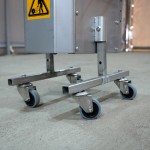 Pivoting wheels for parking feet for ASPEN salt spreader