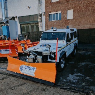 Snow plow for Land Rover Defender MICROTECH