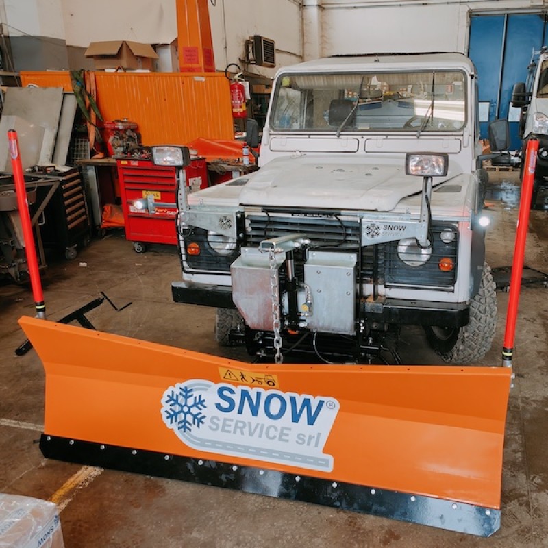 Snow plow for Land Rover Defender MICROTECH