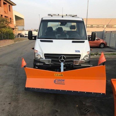 Schneepflug für Mercedes Sprinter LKW MICROTECH