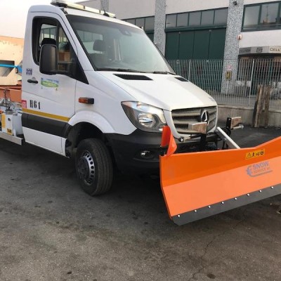 Snow plow for Mercedes Sprinter truck MICROTECH