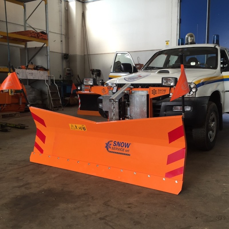 Snow plow for old Mitsubishi L 200 pick-up (up to 2018) MICROTECH