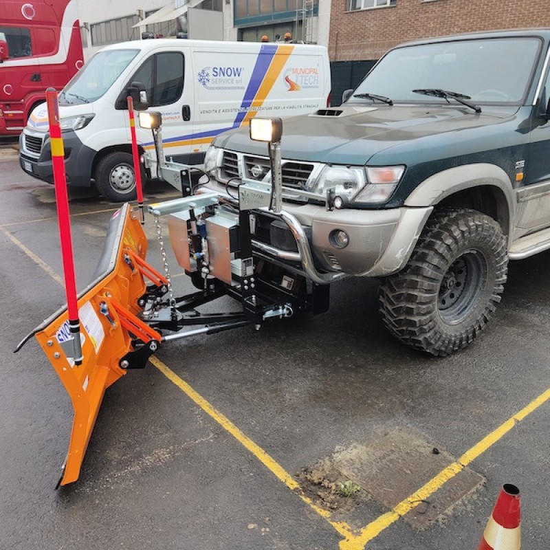 Schneepflug für Nissan Patrol Jeep MICROTECH