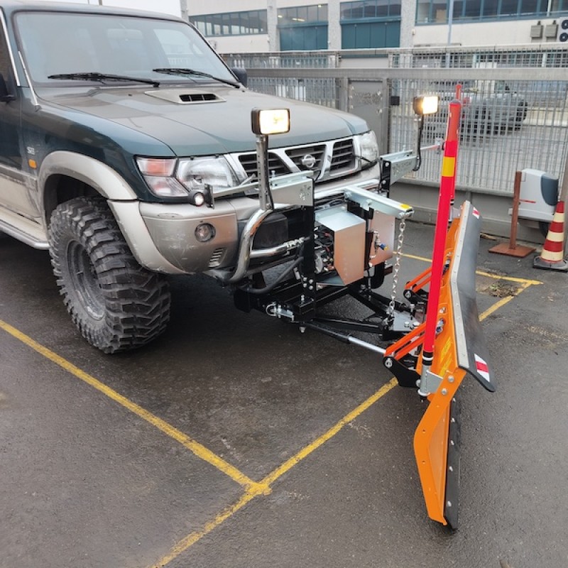 Schneepflug für Nissan Patrol Jeep MICROTECH