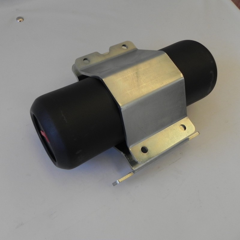 Nitrogen accumulator for snow plow blades