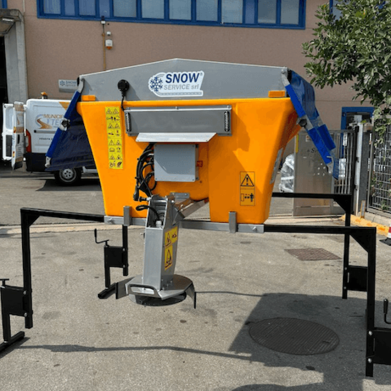 Electric salt spreader for pick-ups and trucks up to 3.5t DAKOTA 800
