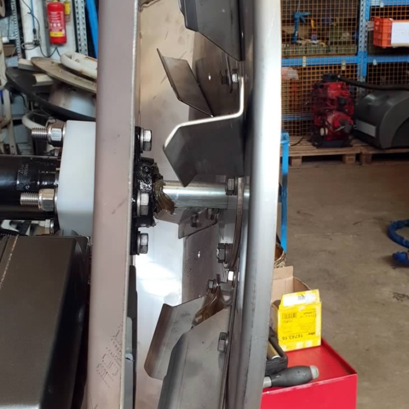 SPR 400/1050 salt spreader for trucks